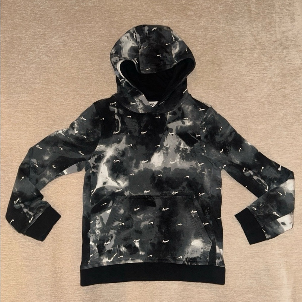 (Sold) Nike NSW Club Fleece Print Pullover Hoodie - Kids Size M - Picture 1 of 4
